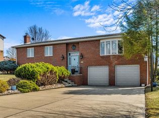 305 Skyview Dr N, Jeannette, PA