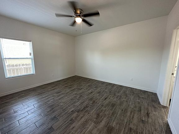 4th image of 302 Sylvia Handy Dr #B3