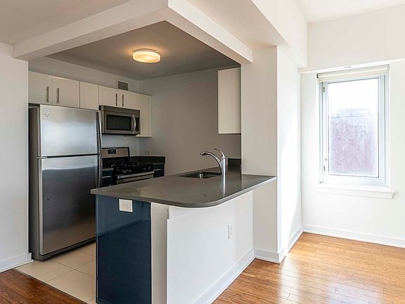 3rd image of 101 Avenue D APT 7C