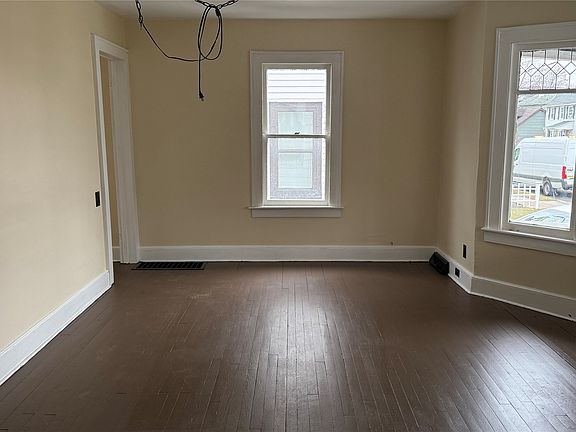 5th image of 61 Elizabeth St