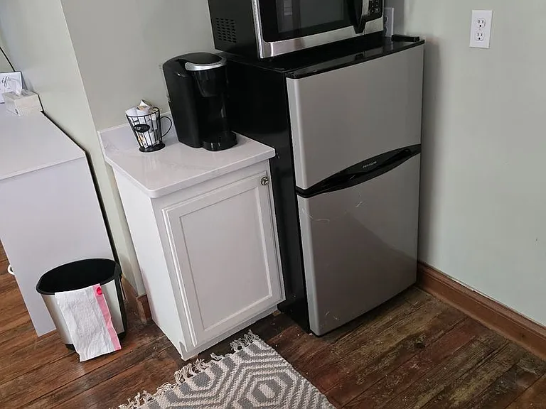 109 Maple St — Photo 3