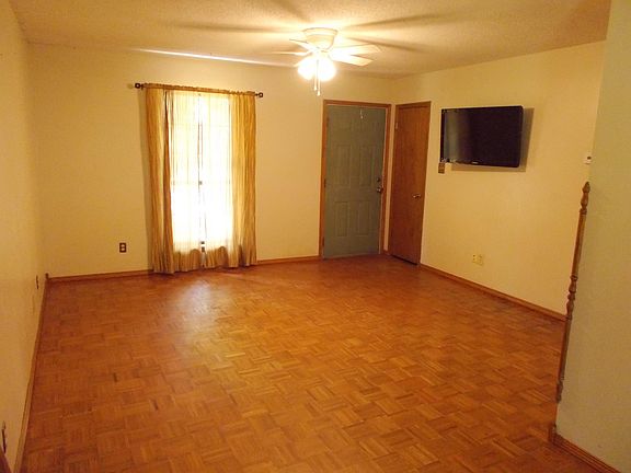 5th image of 162 Lutz Pl