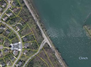 46 Riverside Dr, Oak Ridge, TN 37830