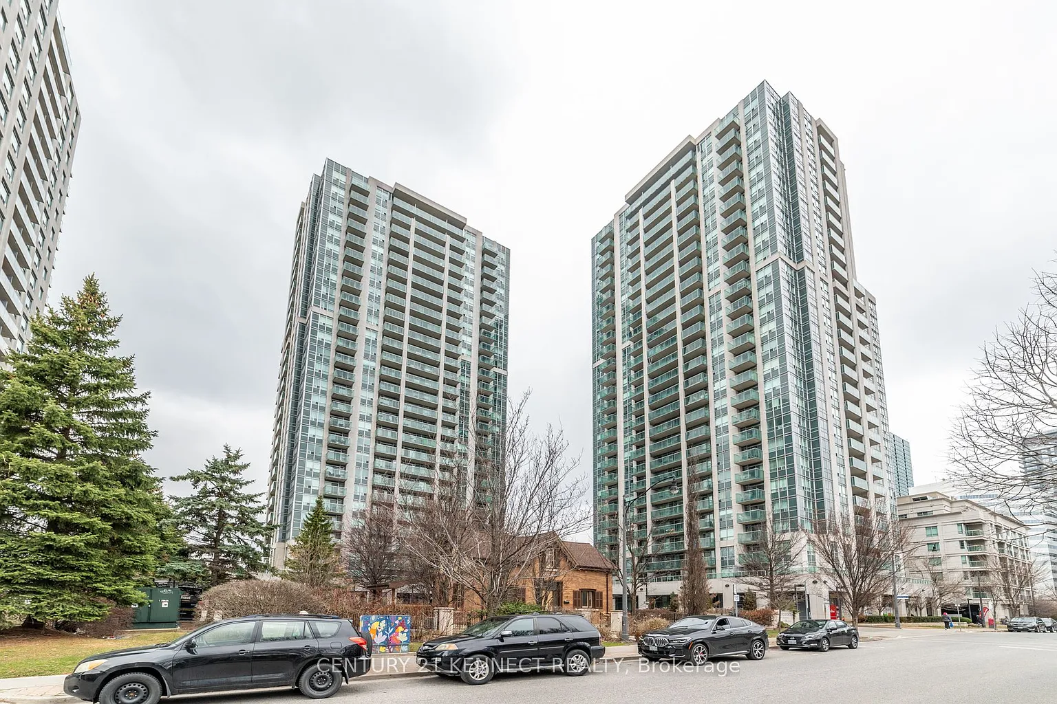 16 Harrison Garden Blvd #1710 photo 1