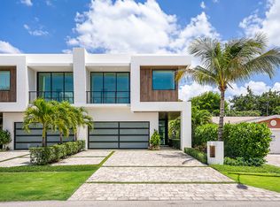 320 NE Wavecrest Way, Boca Raton, FL 33432