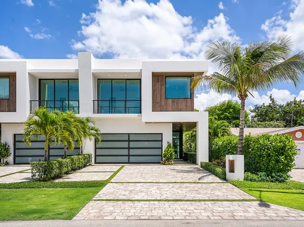 320 NE Wavecrest Way, Boca Raton, FL 33432