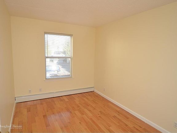 4th image of 147 W 117th St APT 2