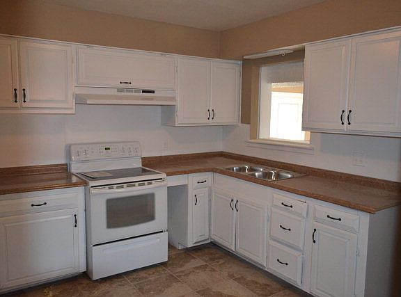 5th image of 2700 Catalina Dr