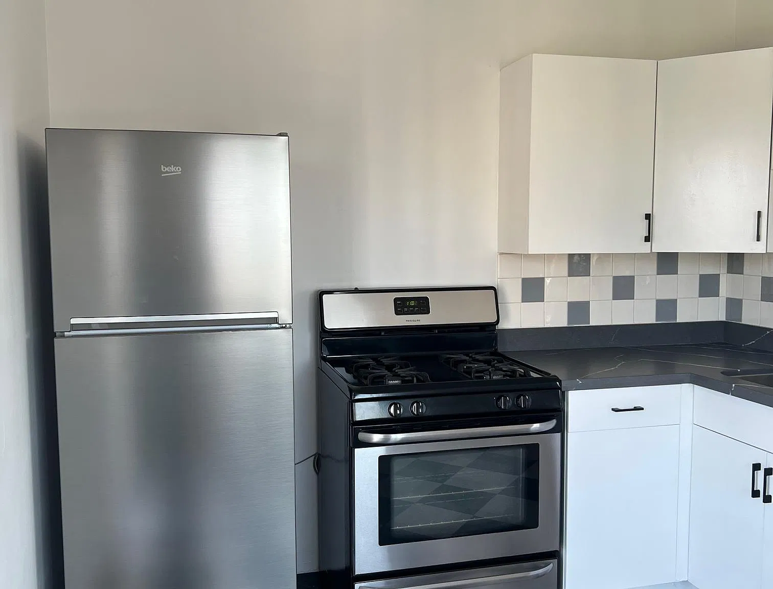 1 bed, $2,300 — Photo 2