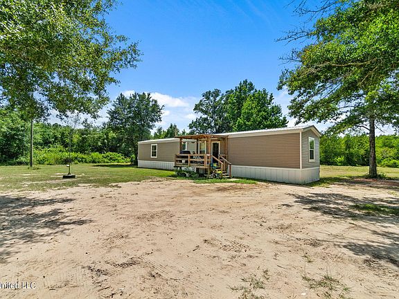 2nd image of 275 Wildflower Cir