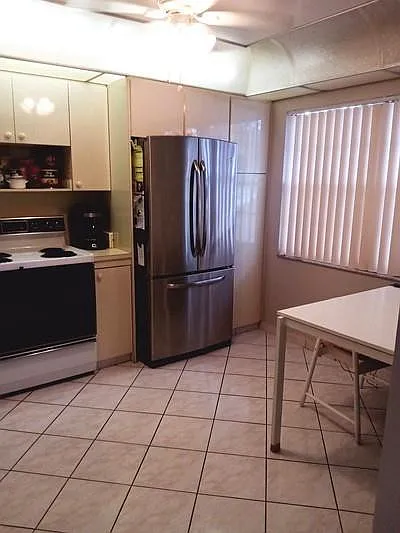 2201 Lucaya Bnd — Photo 3