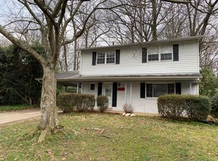 5224 Stonington Dr, Fairfax, VA 22032
