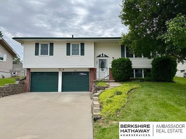 1st image of 8817 Weir St