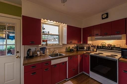 4th image of 164 Warren Ave #3