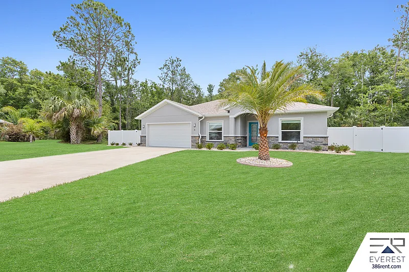 4 bed, 2.0 bath, 2237 sqft, $2,550 — Photo 3
