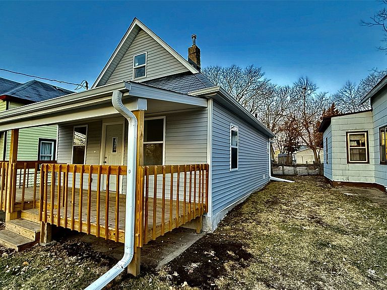 Listing photo 3