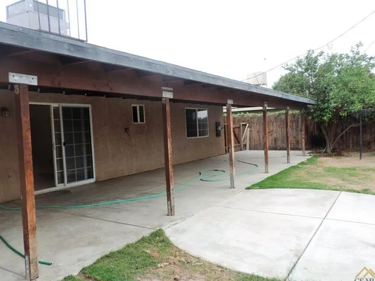 3920 Teal St — Photo 2