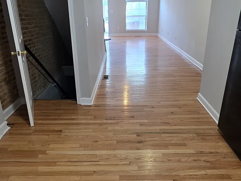 2415 Jefferson St — Photo 7