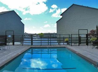 4 Lake Bellevue Dr APT 101, Bellevue, WA 98005