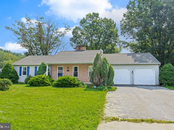328 Jefferson Rd, Adamstown, PA 19501