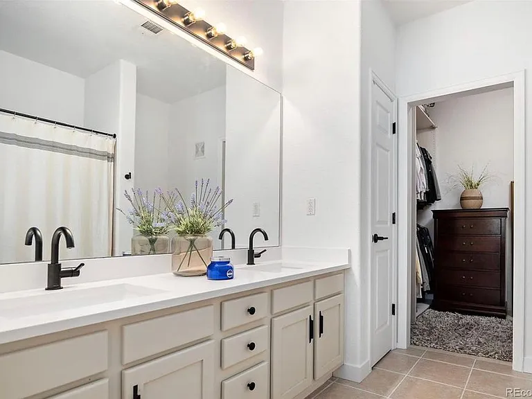 2143 S Fulton Cir #204 — Photo 10