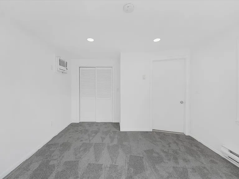 128 2nd Ave — Photo 8