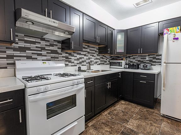 3rd image of 1938 E Carver Dr