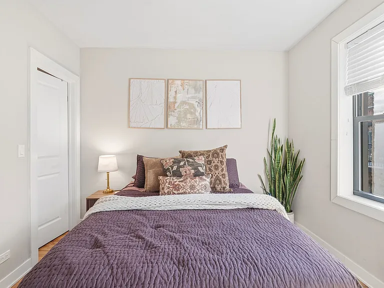 920 W Oakdale — Photo 32