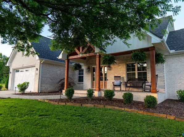 105 Betty Way, Scottsboro, AL 35769
