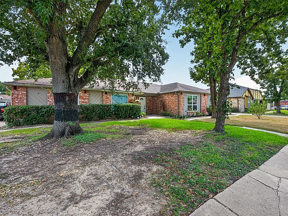 2nd image of 9523 Riverside Lodge Dr