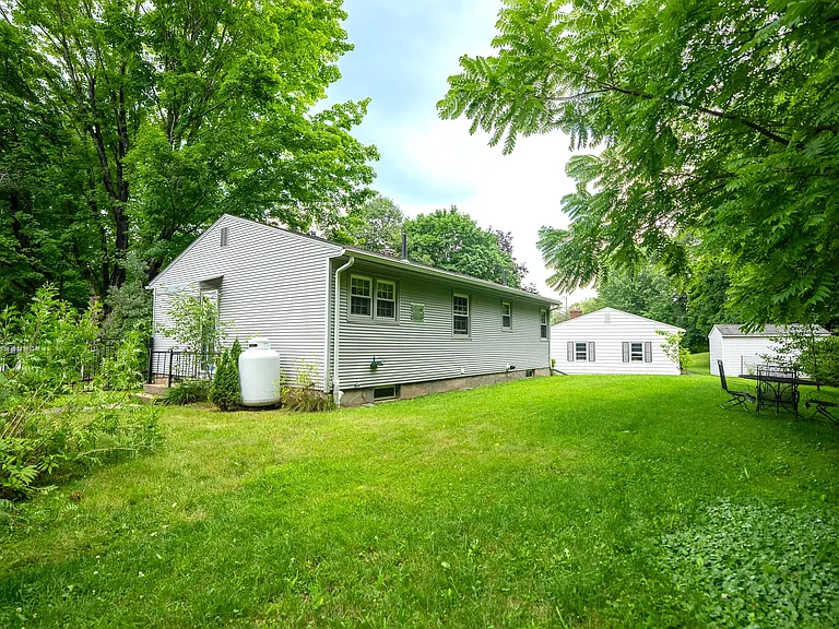 14 Saybrook Cir — Photo 14