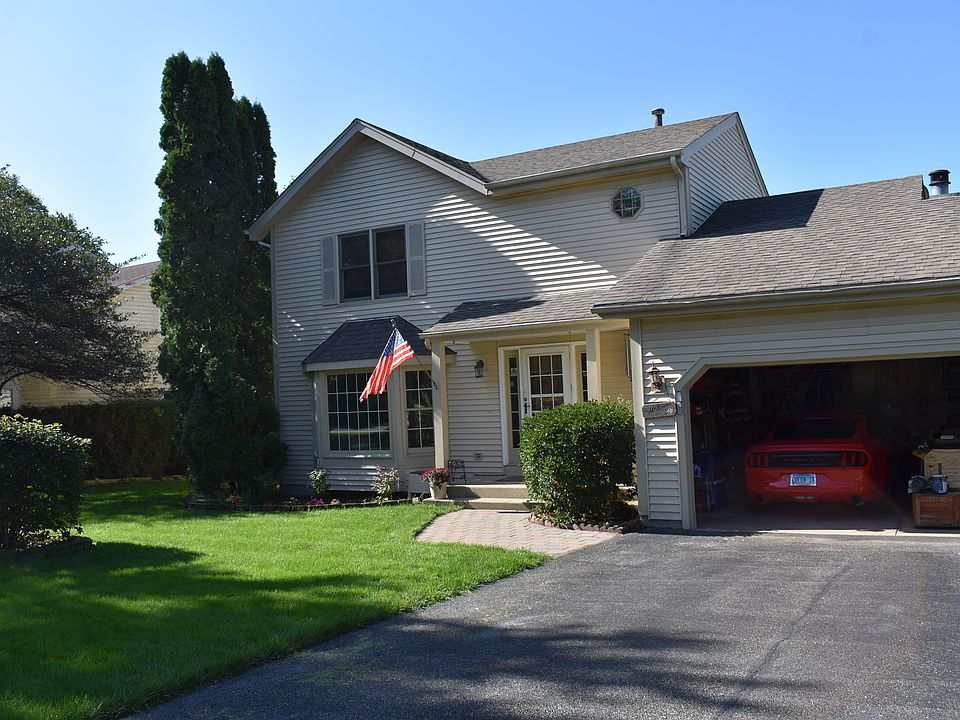 1st image of 17477 W Dartmoor Dr