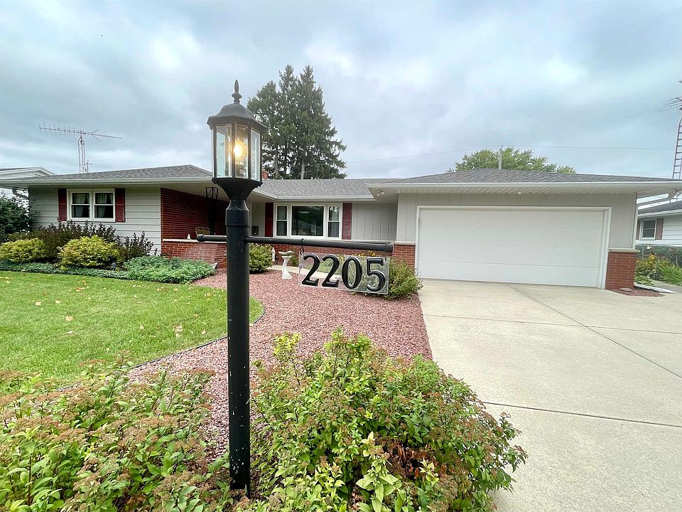 1st image of 2205 Eastwood Ave