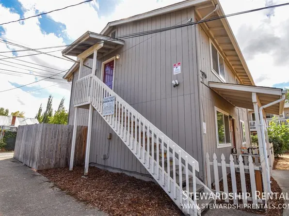 1154 Grant Aly, Eugene, OR 97402