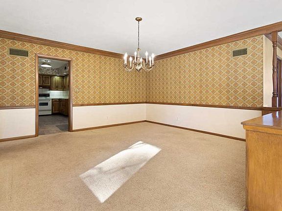 5th image of 520 Vale Ave N