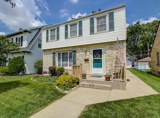6728 W Hayes Ave, West Allis, WI 53219