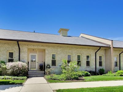 824 Stables Ct W #824, Highwood, IL, 60040