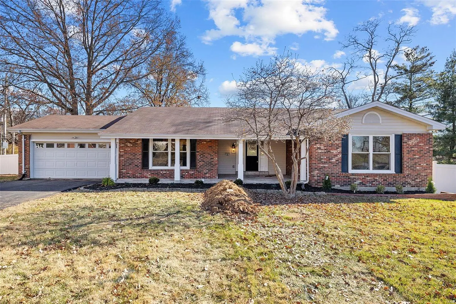 9 Nicolet Dr photo 1