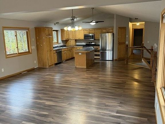 5th image of 6078 Pine Beach Rd