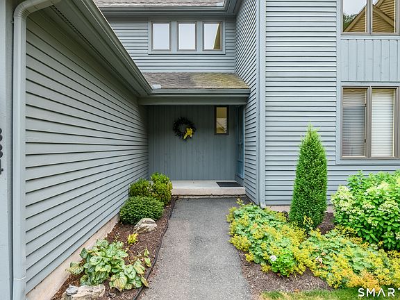 2nd image of 334 Cavan Lane #334