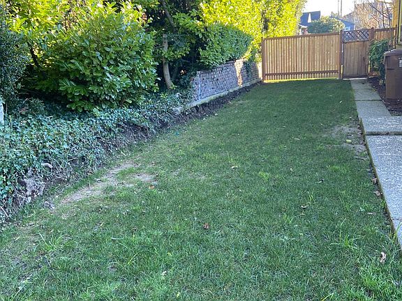 Fenced side yard