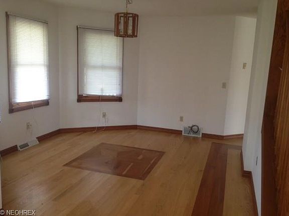 5th image of 17805 Vermont St