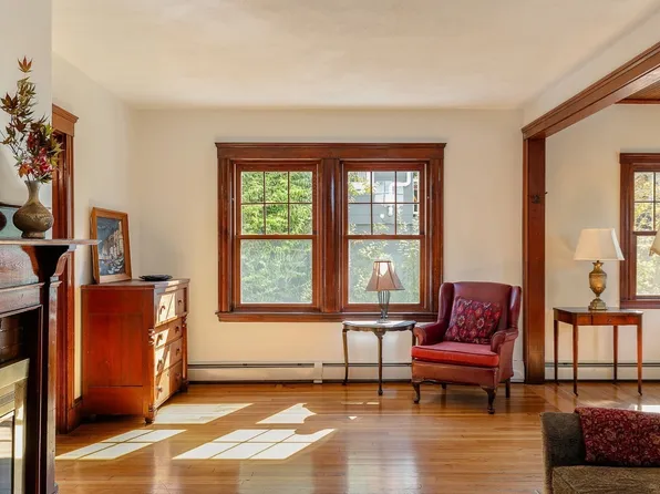 4 Stone Ave, Winchester, MA 01890