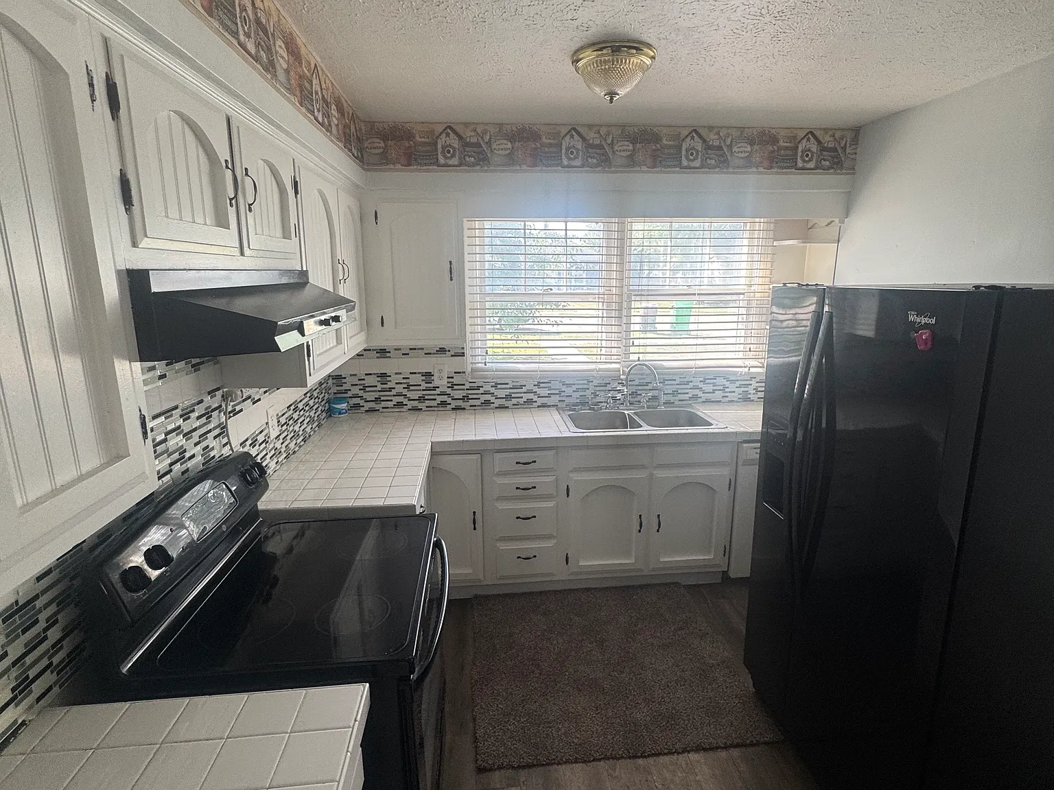 3 bed, 1338 sqft, $1,500 — Photo 2