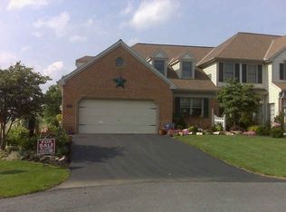 915 Walnut St, New Holland, PA 17557