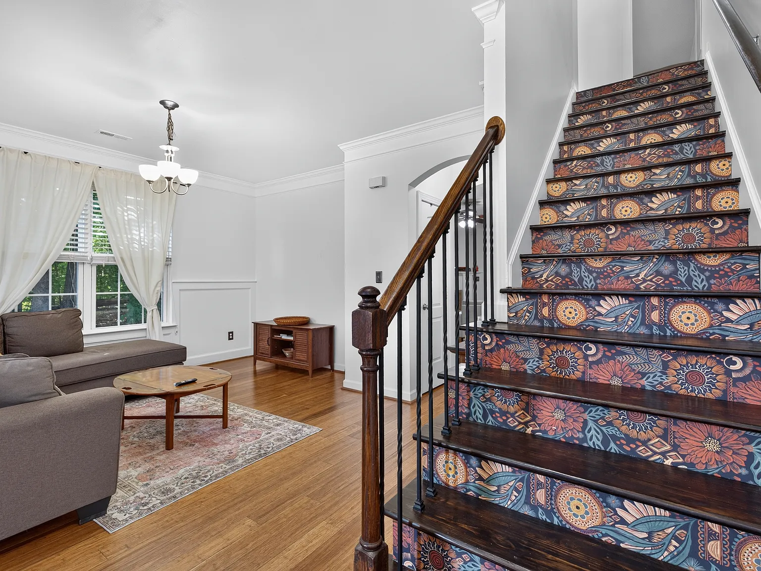 4 bed, 2.5 bath, 2032 sqft, $2,800 — Photo 4