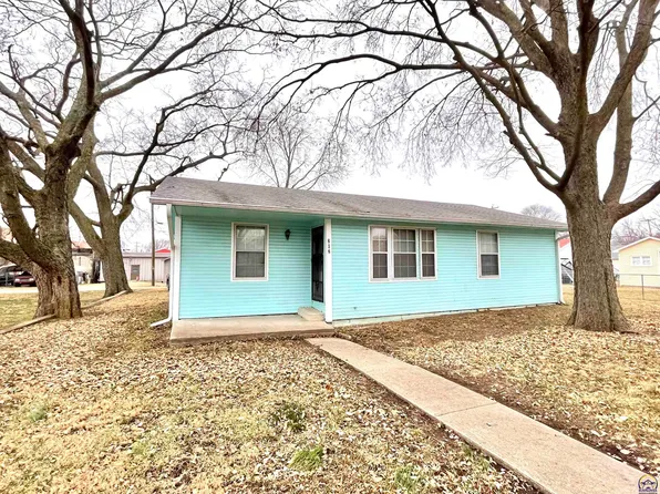 202 Oak St, Perry, KS 66073