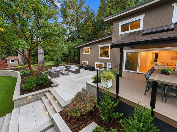 2957 Starlight Way, Coquitlam, BC V3C 3P4