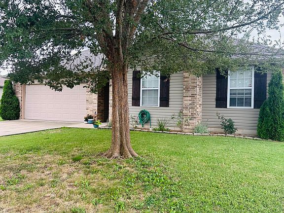 5th image of 2450 E Willow Street