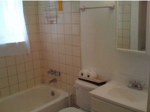 5th image of 2104 Whitewood Dr
